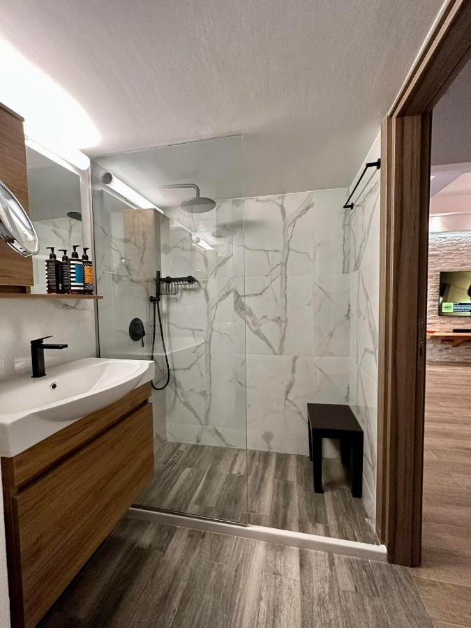Apartment Dimitris Atina Dış mekan fotoğraf